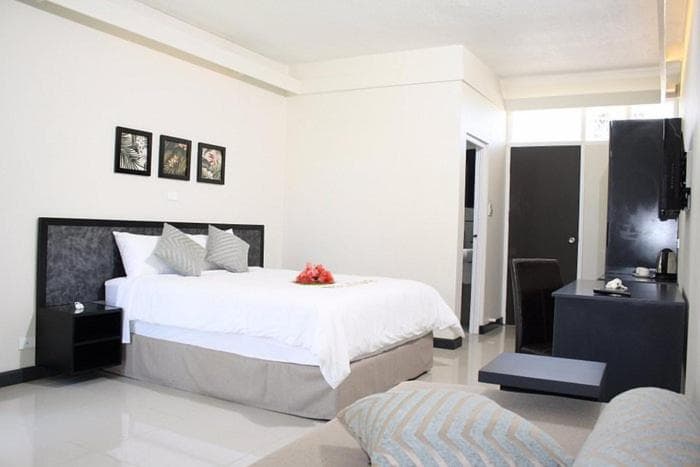 Hotel Oasis property photograph