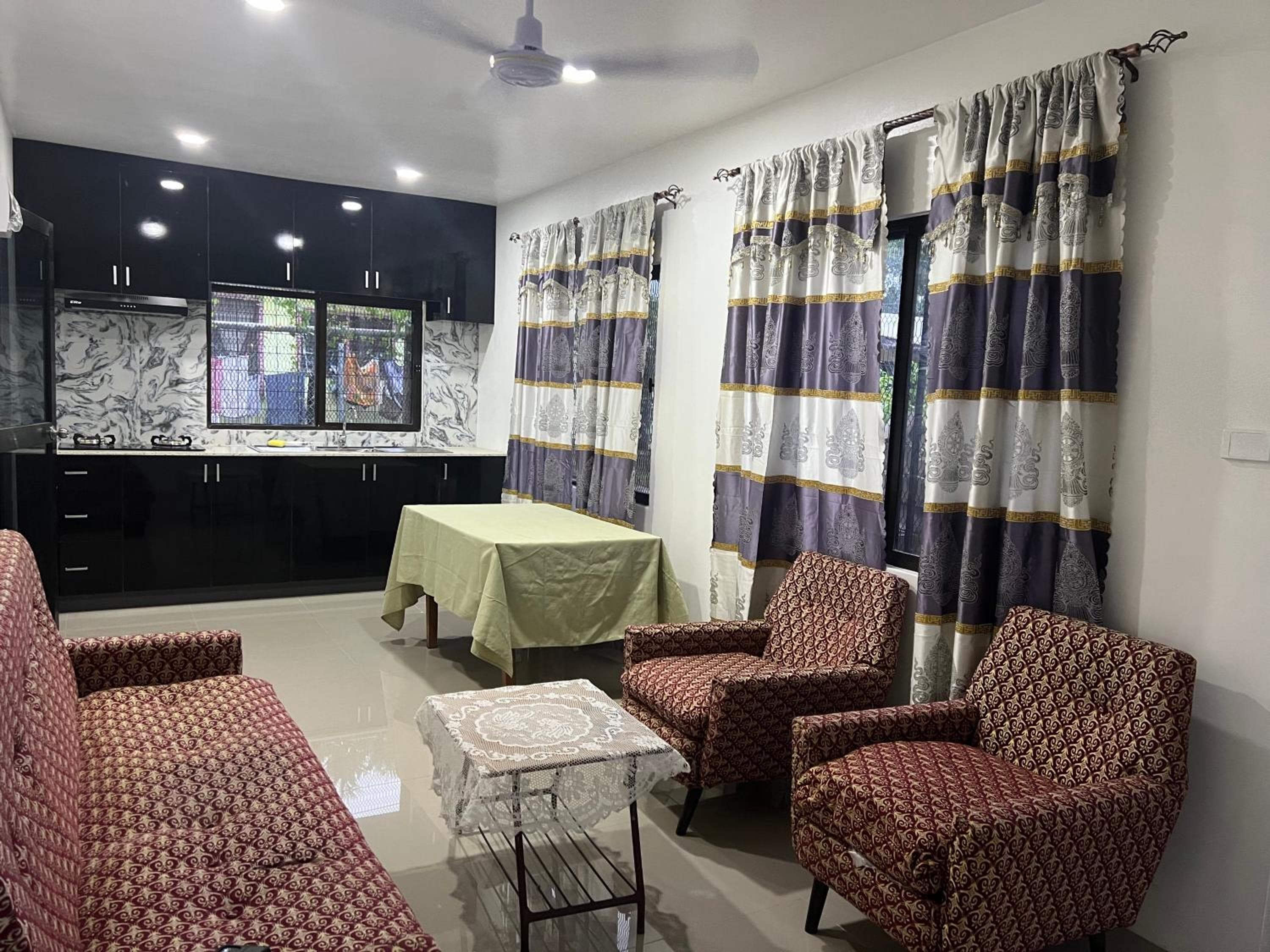 SRH APARTMENT- entire 1 bedroom unit with a kitchen & a bathroom - Walking distance to stores & supermarkets - Nadi International Airport is 3km's away property photograph