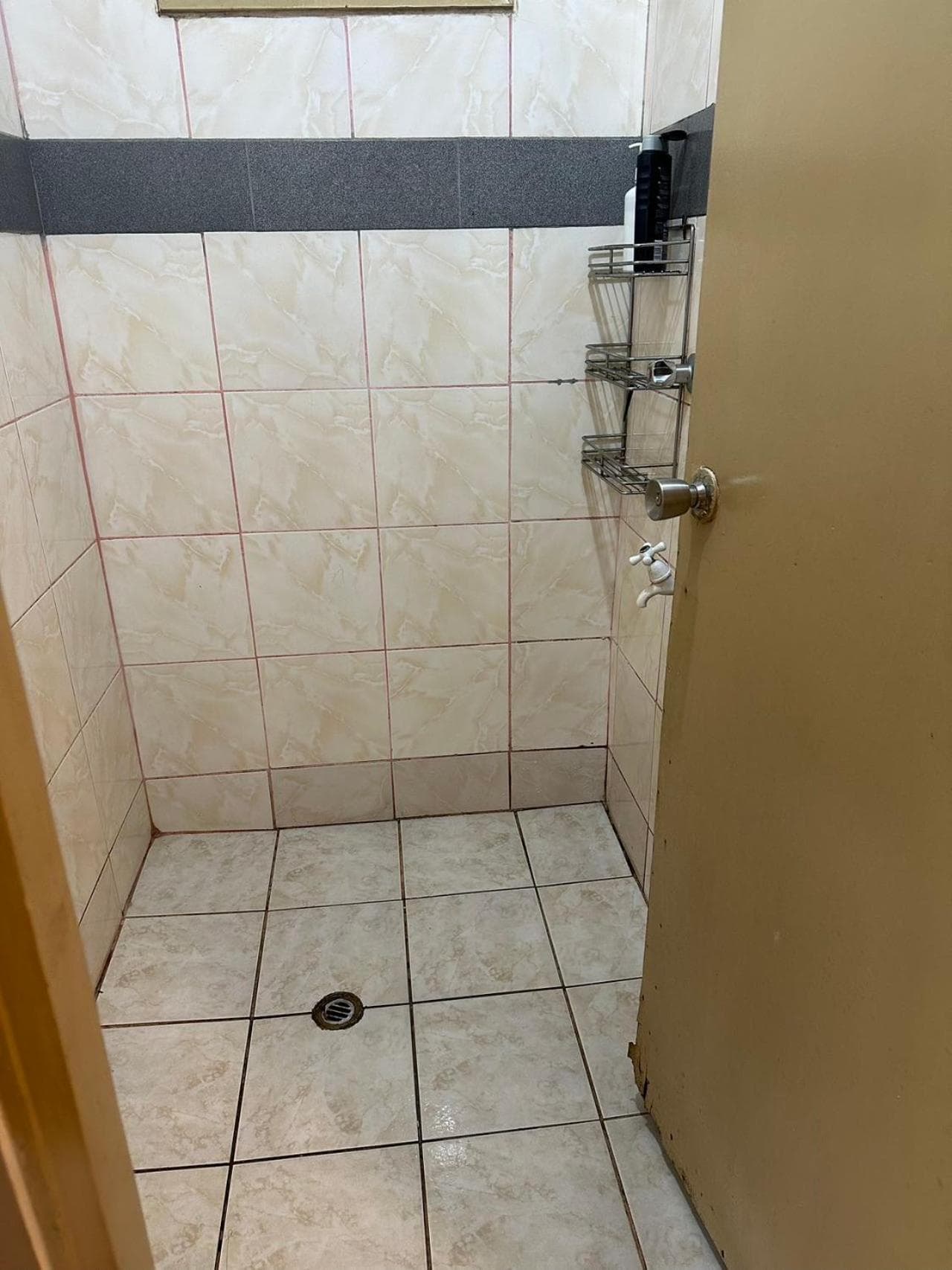 Nice rooms near Airport property photograph