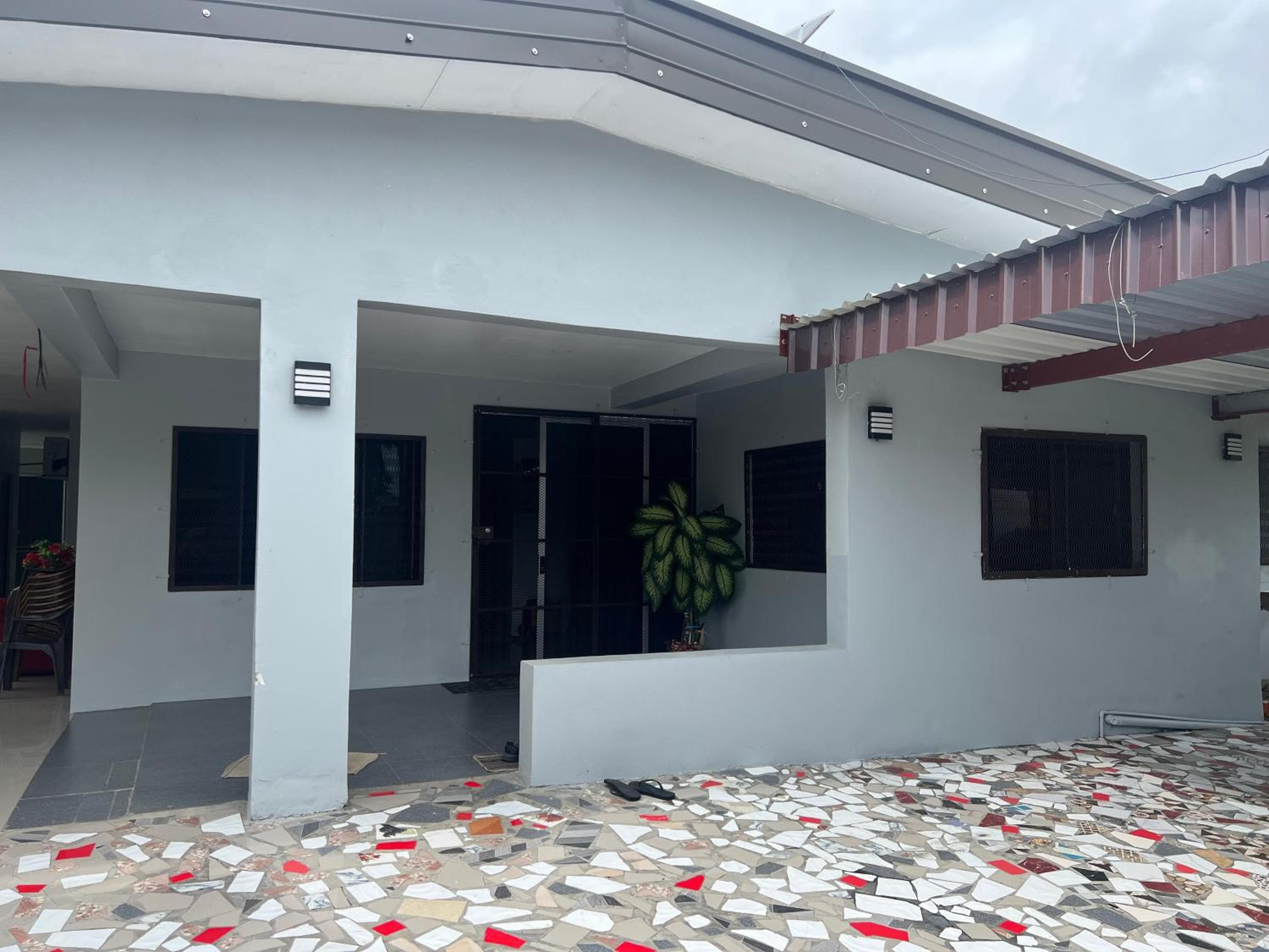 Property photograph of SRH APARTMENT- entire 1 bedroom unit with a kitchen & a bathroom - Walking distance to stores & supermarkets - Nadi International Airport is 3km's away