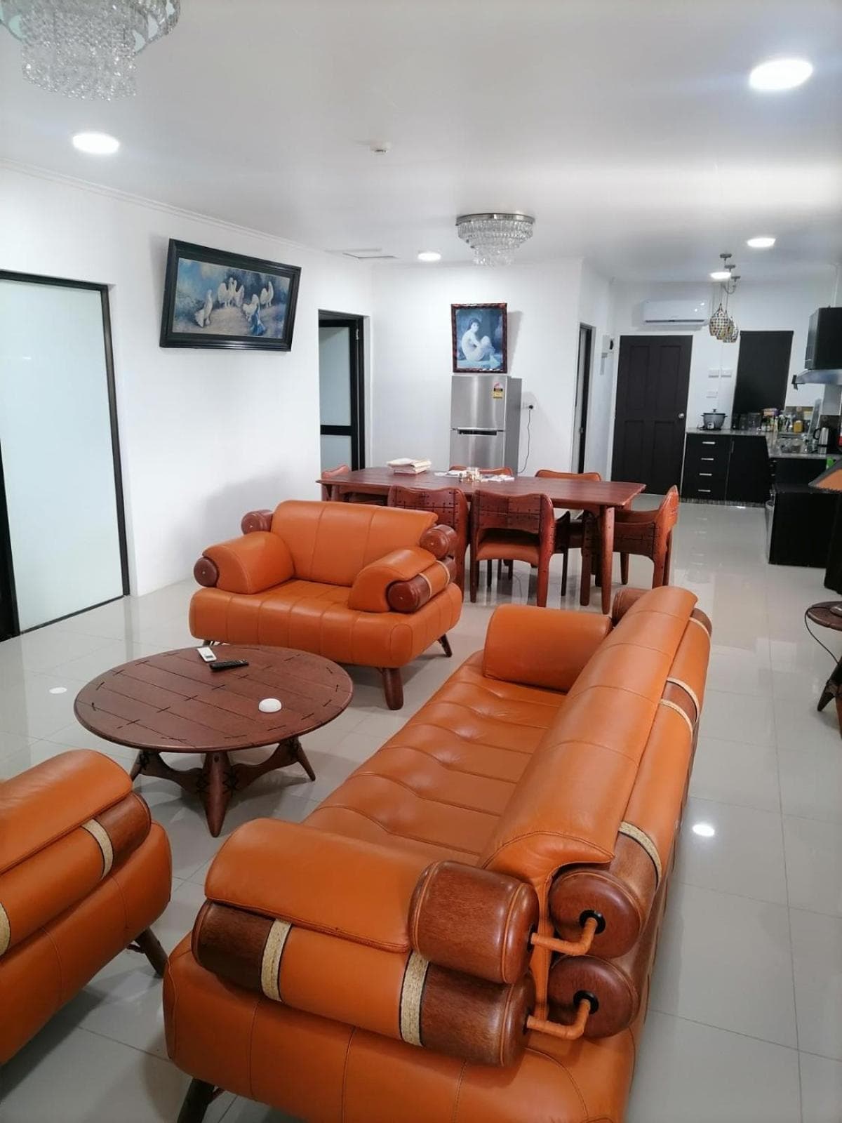White Diamond Apartments property photograph