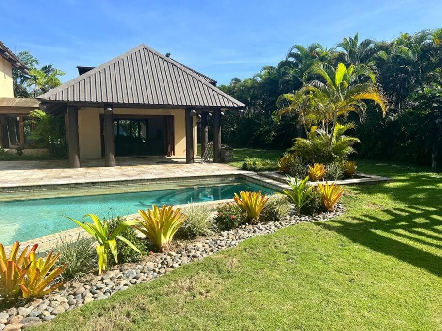 4 Bedroom viktorpoelen at myyah oo com Villa Poelen property photograph