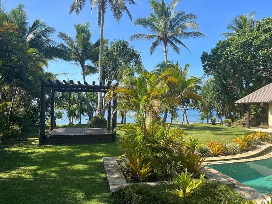4 Bedroom viktorpoelen at myyah oo com Villa Poelen property photograph