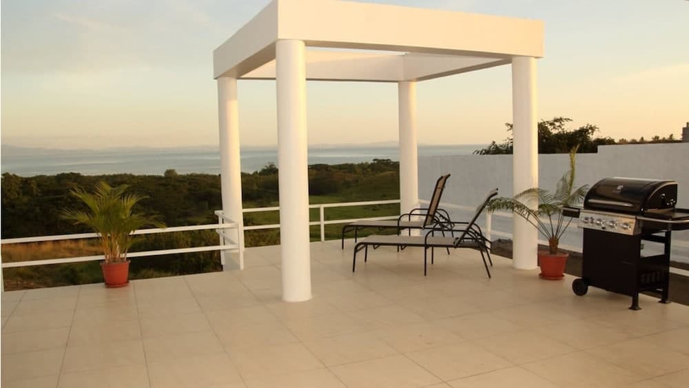 Fiji Luxury Pool Villa property photograph