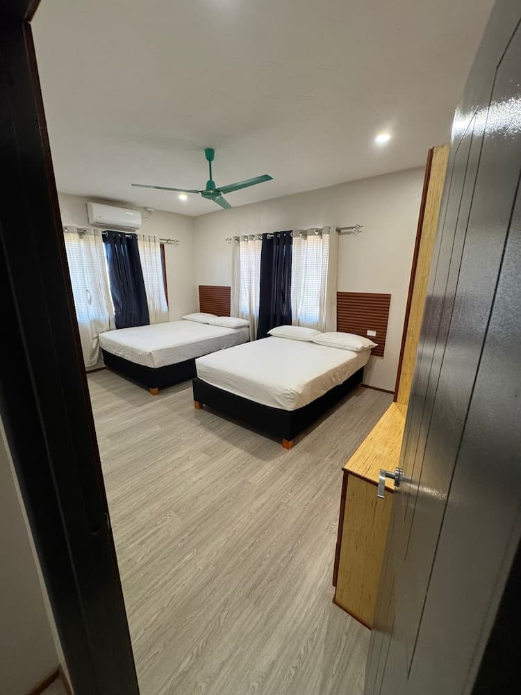 Airport Ace Villas property photograph