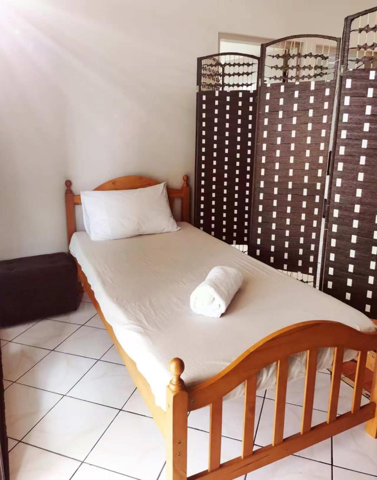 Single Bed in Dormitory Room at ideal airport rooms