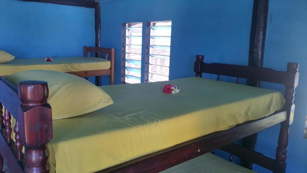 Bed in 8-Bed Mixed Dormitory Room at Sunrise Lagoon Homestay