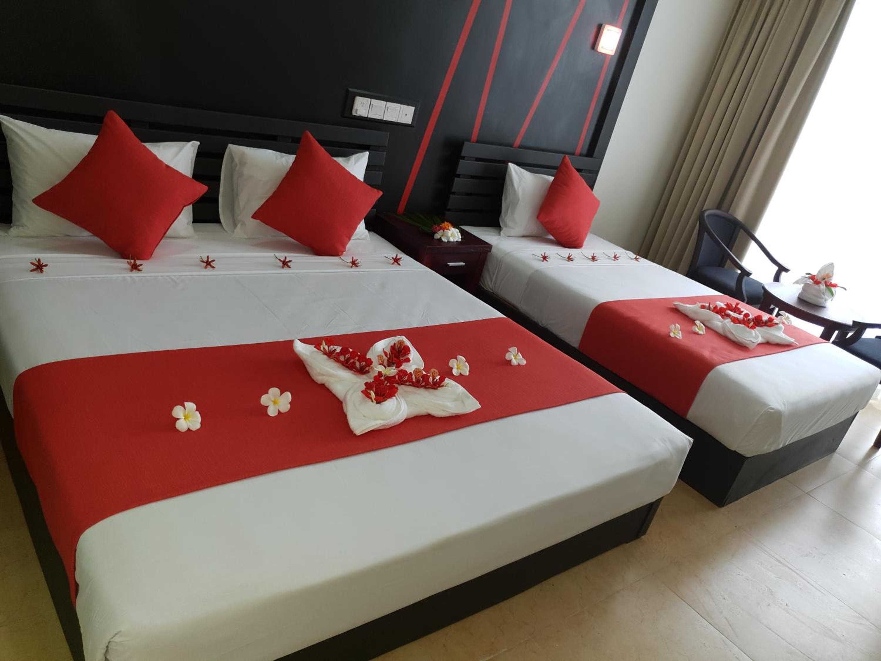 Deluxe Queen Room at Nasau Resort & Villas