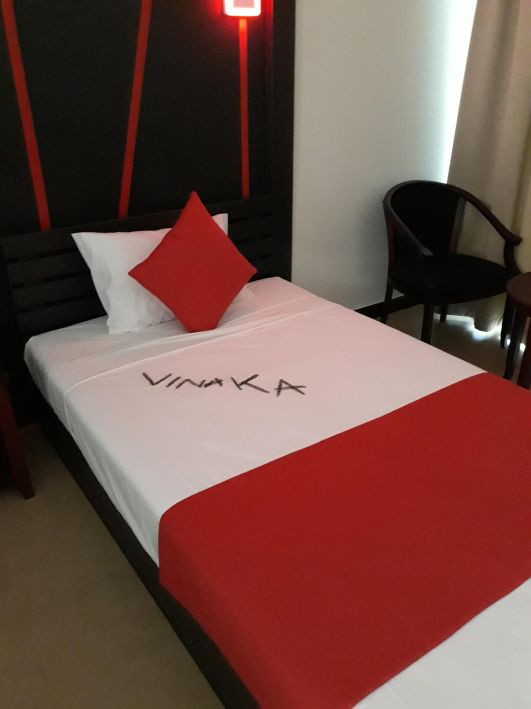 Deluxe Queen Room at Nasau Resort & Villas