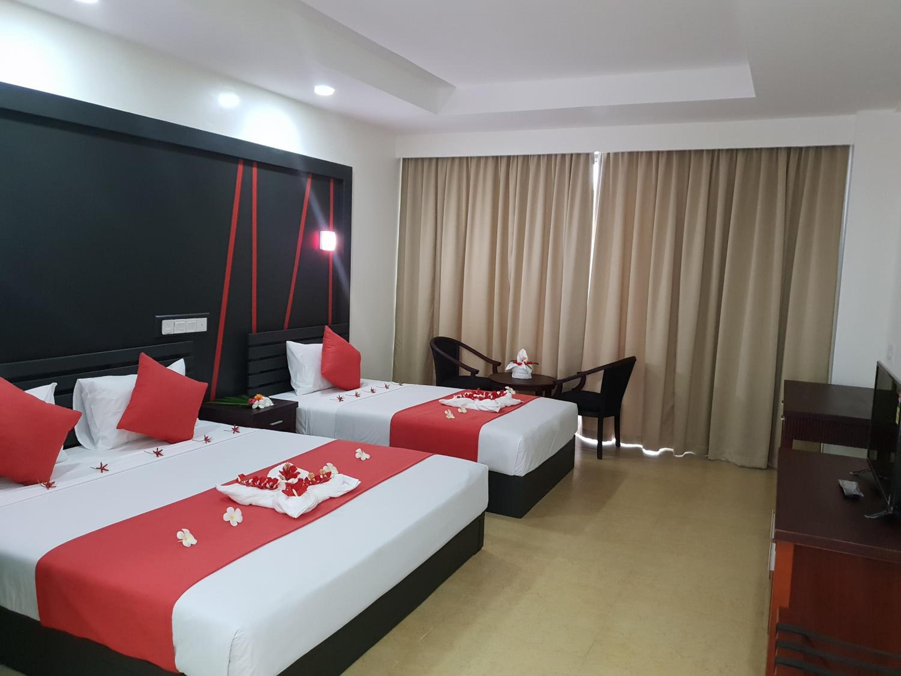 Deluxe Queen Room at Nasau Resort & Villas