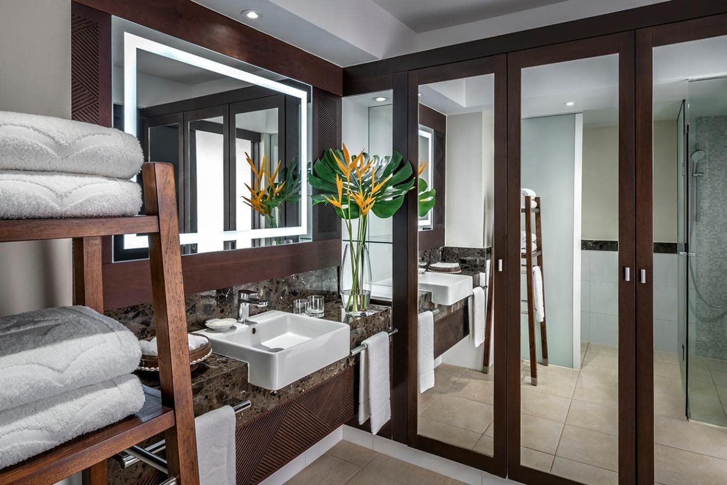 Yanuca Lagoon Deluxe King Room at Shangri-La Yanuca Island, Fiji