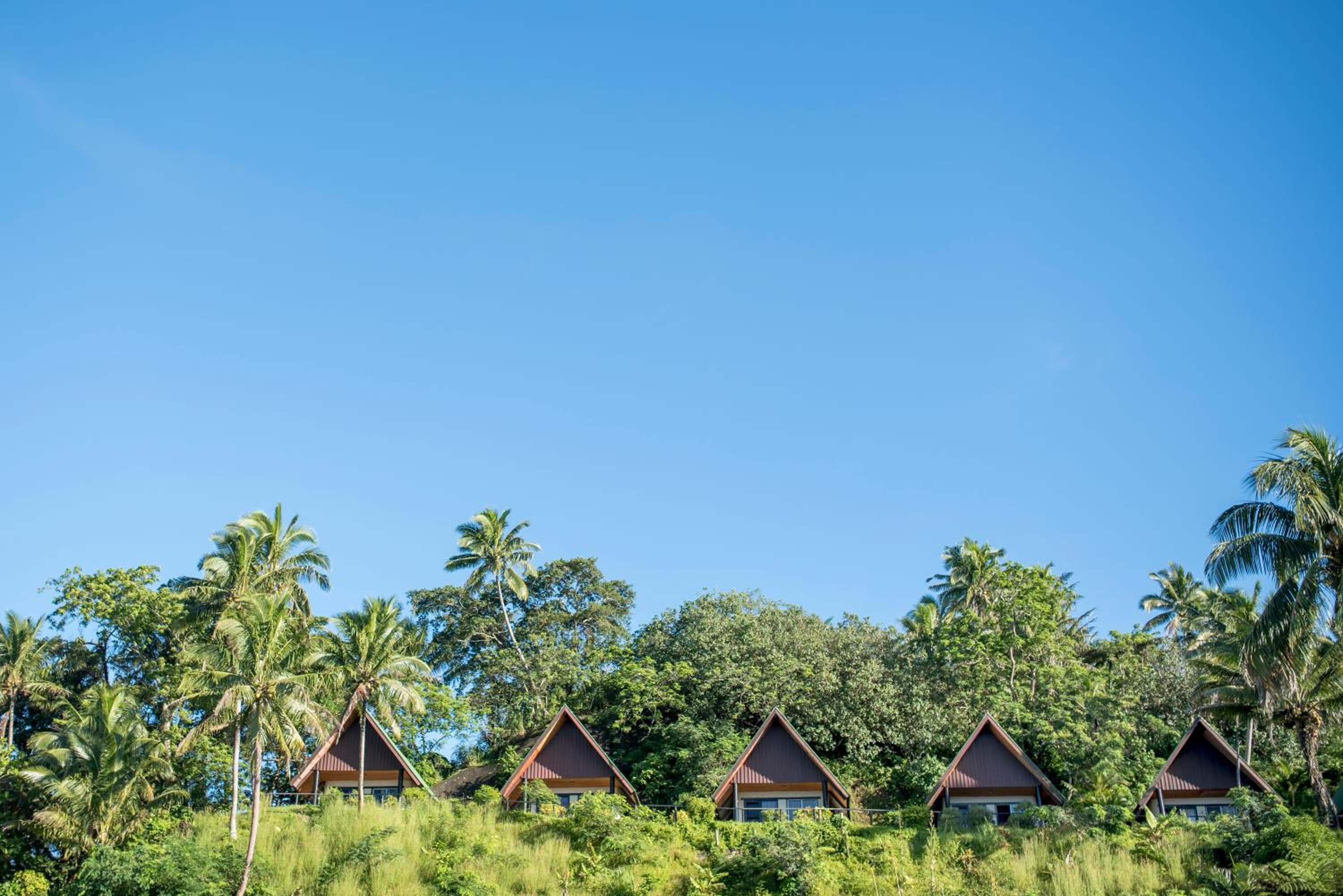 Deluxe Sea-view Bure at Crusoe's Retreat - Family Friendly