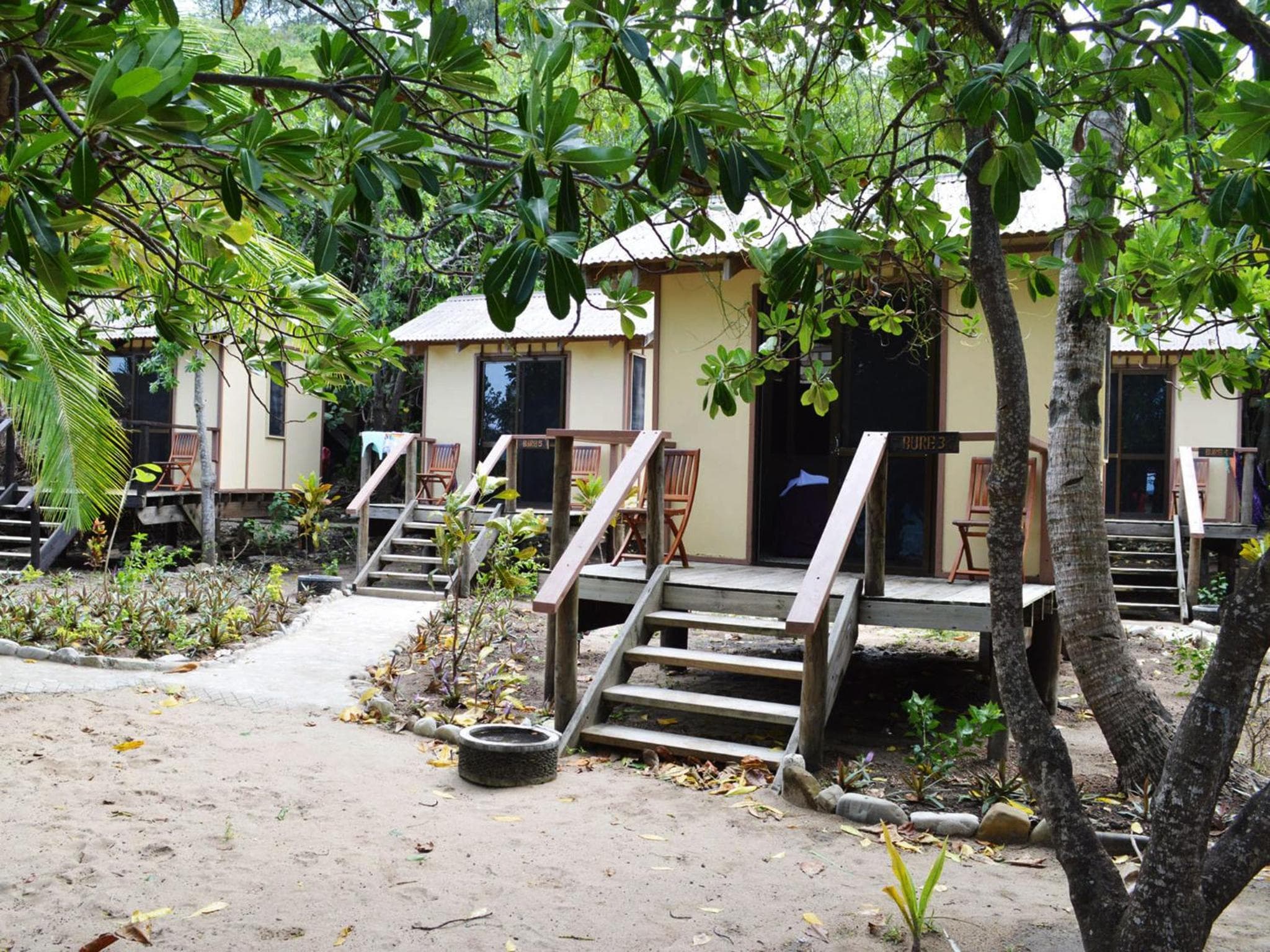 Treehouse Bure at Mantaray Island Resort