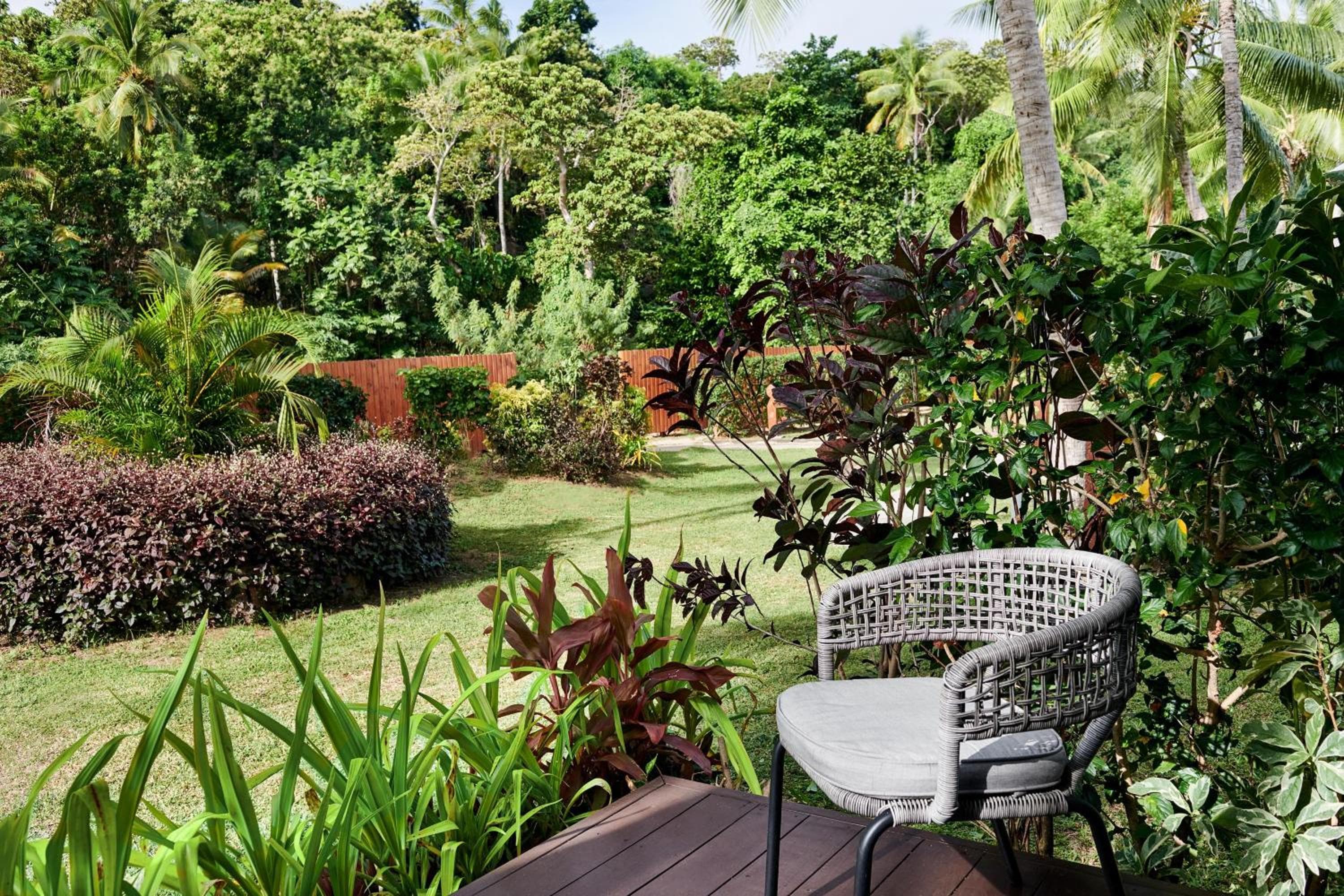 Island View, Guest room, 1 King at Sheraton Resort & Spa, Tokoriki Island, Fiji