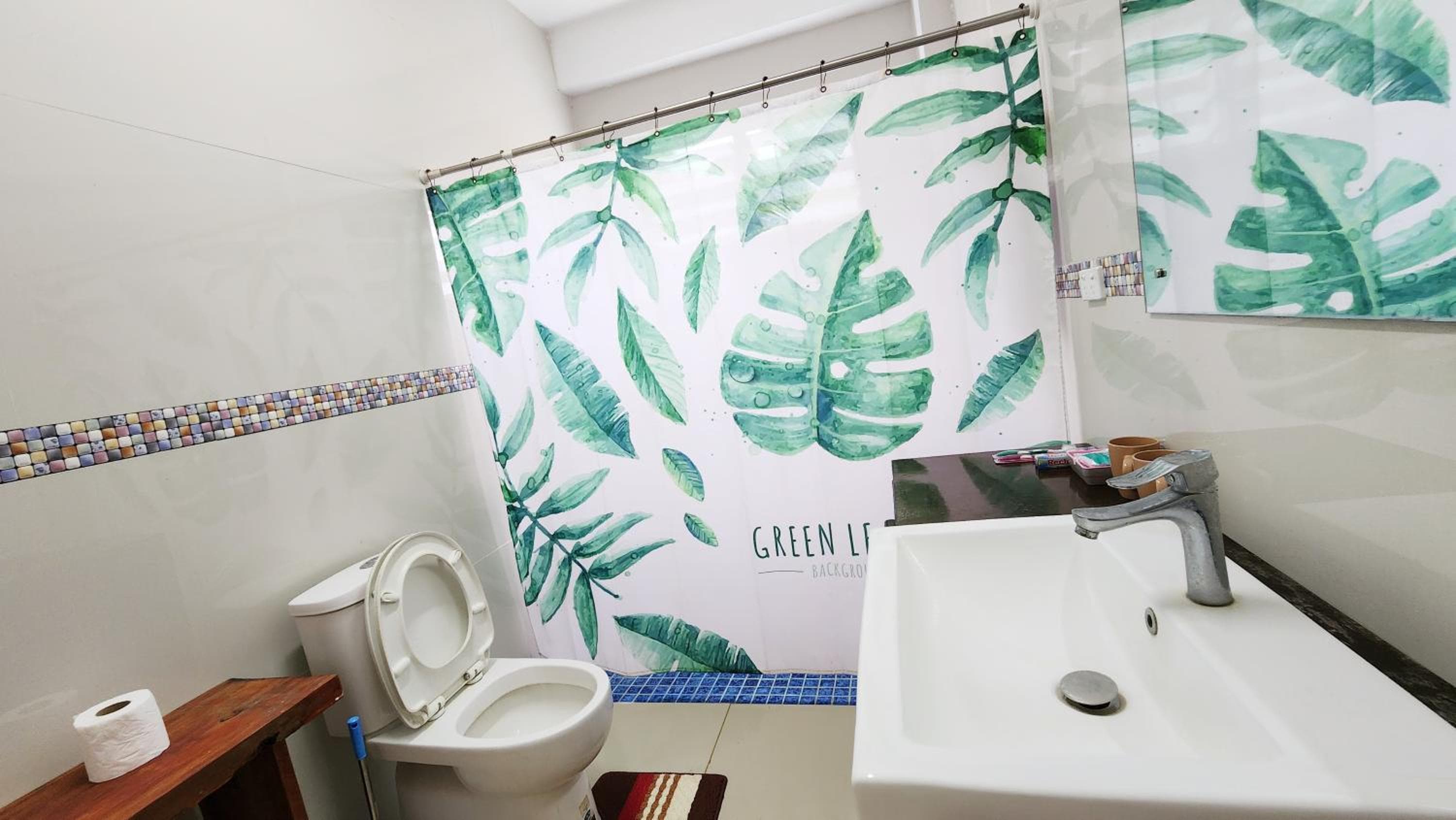 Deluxe Double Room with Shower at Ocean Heart Hotel
