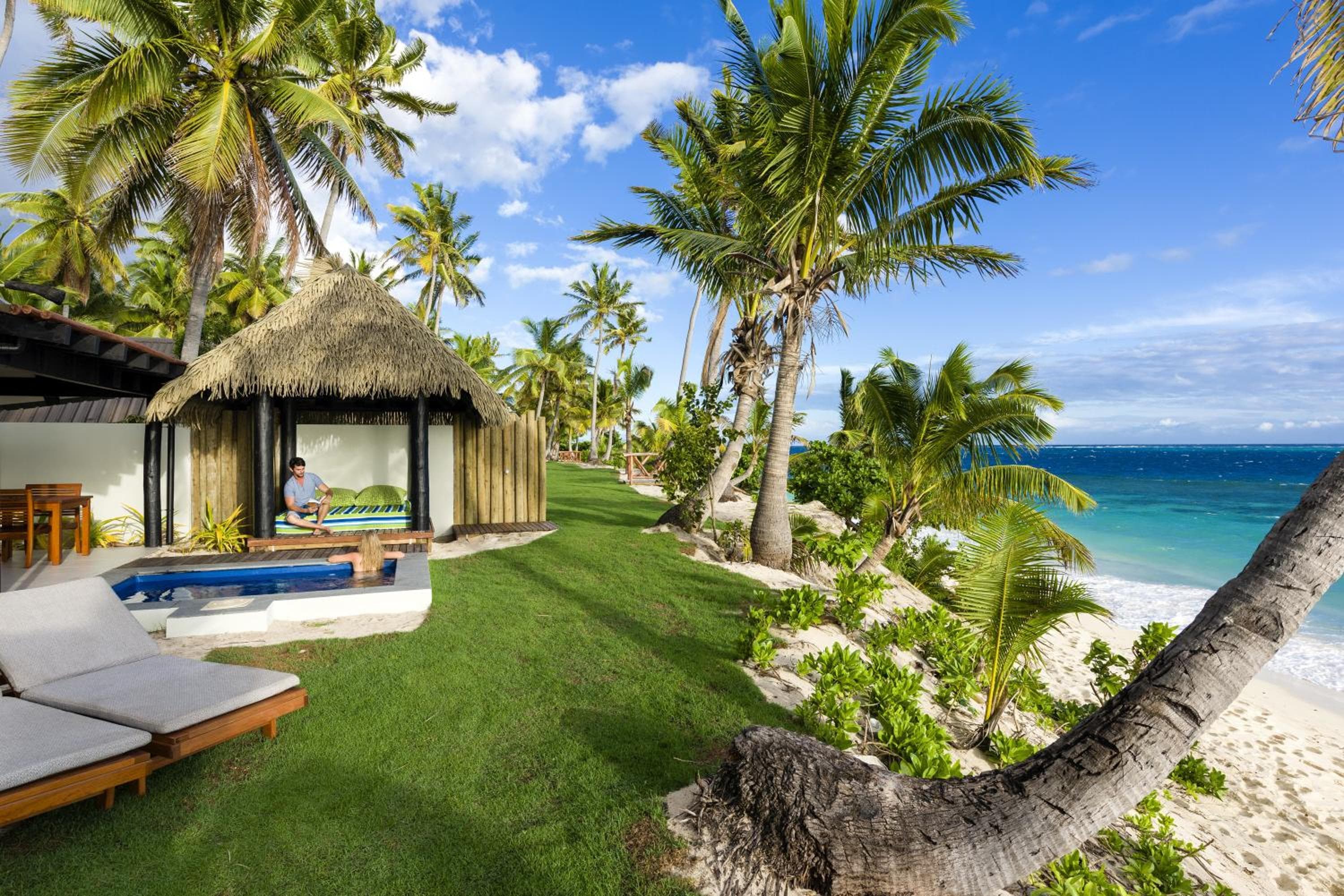 Bungalow with Ocean View - Beach Front Bure at Matamanoa Island Resort