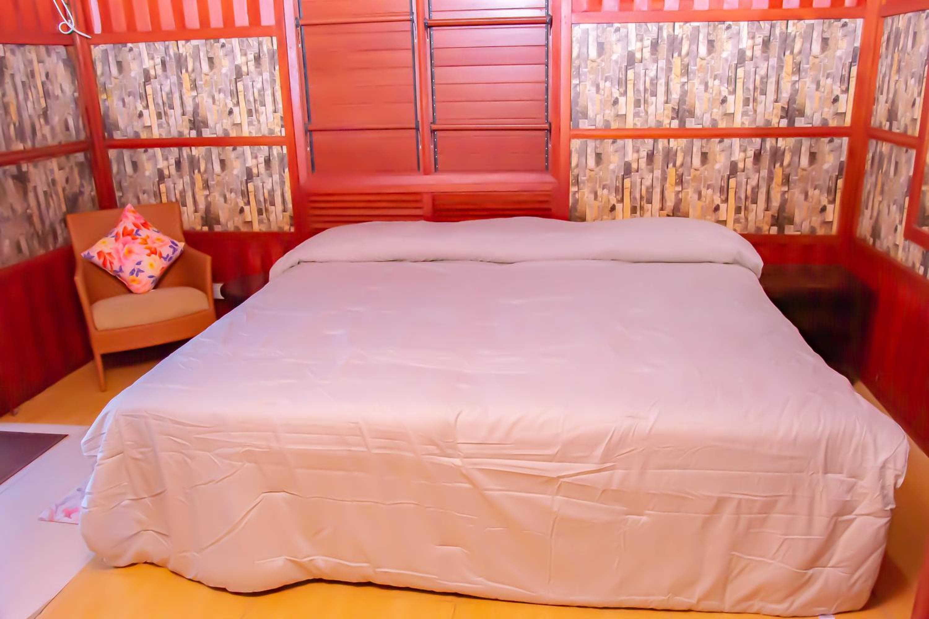 Deluxe Twin Room at Tadra Holidays