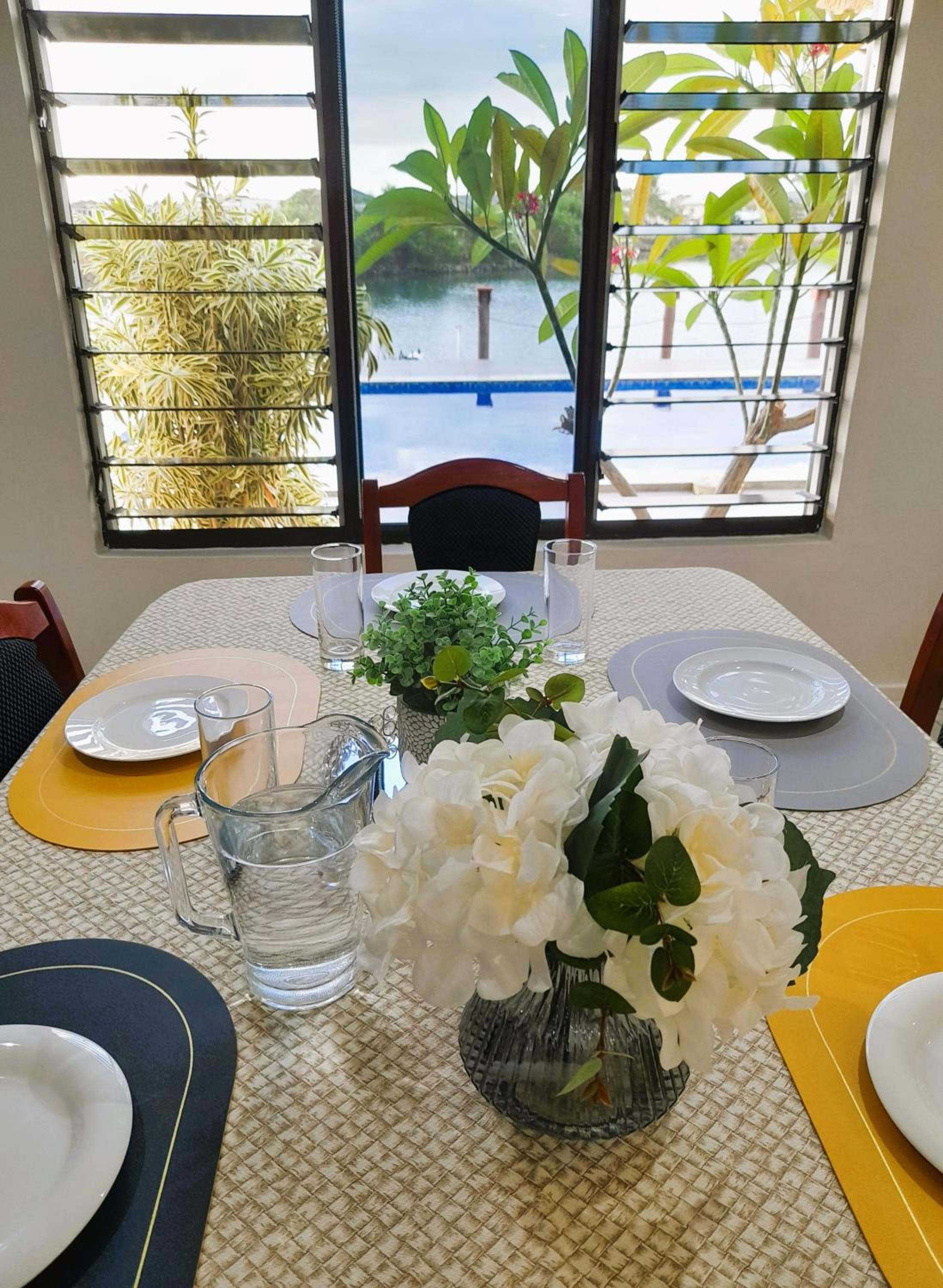 Apartment with Sea View at Waterfront Sunset Apartment Nadi