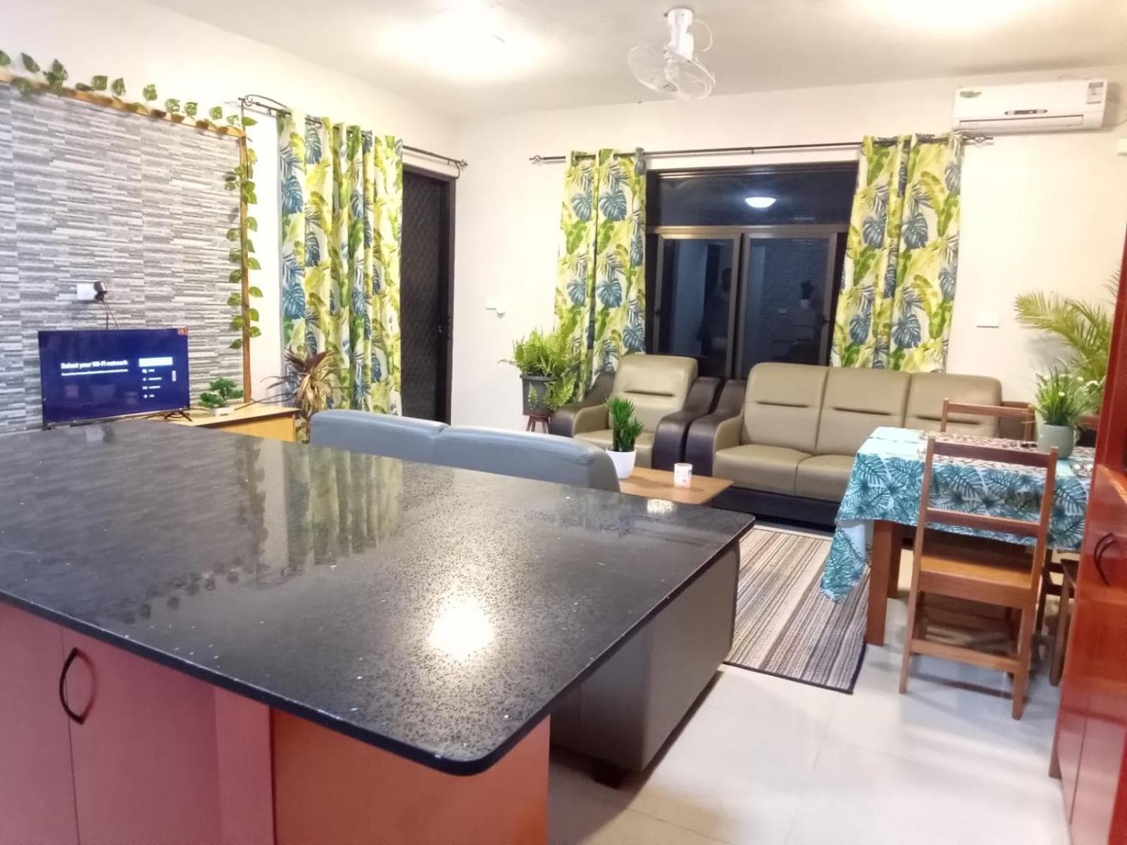Two-Bedroom Apartment at Willsim Getaway