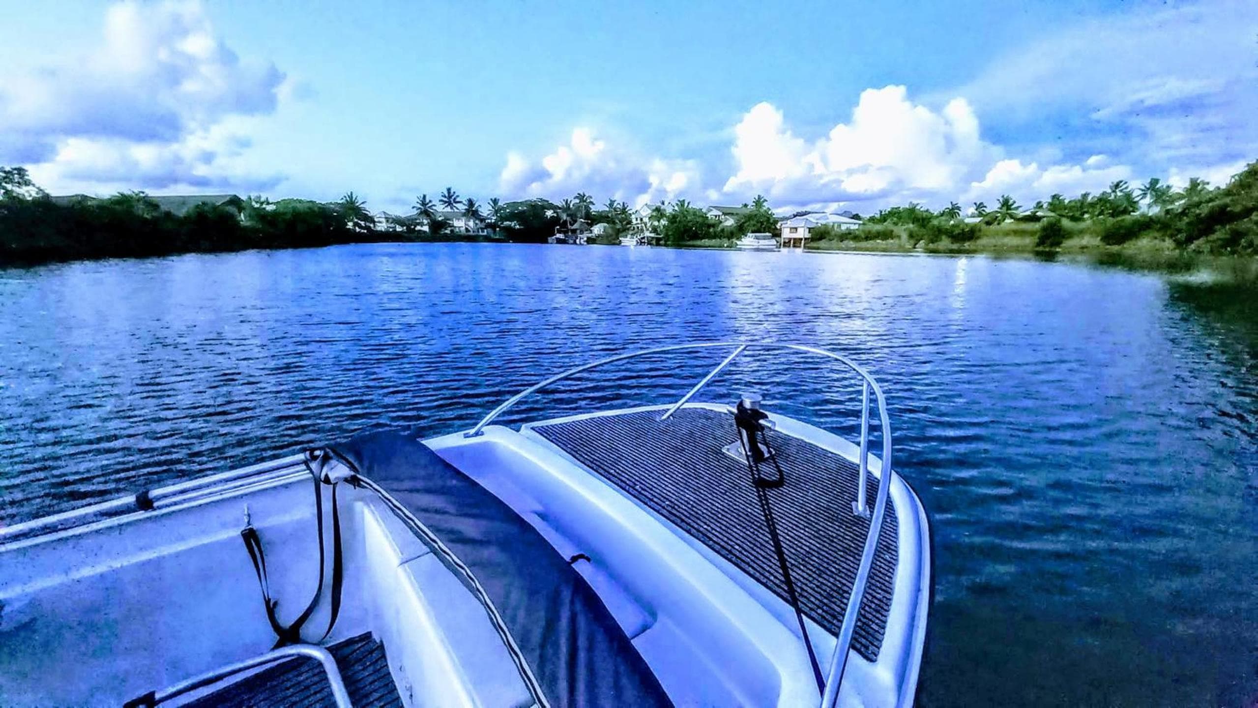 Apartment with Sea View at Waterfront Sunset Apartment Nadi