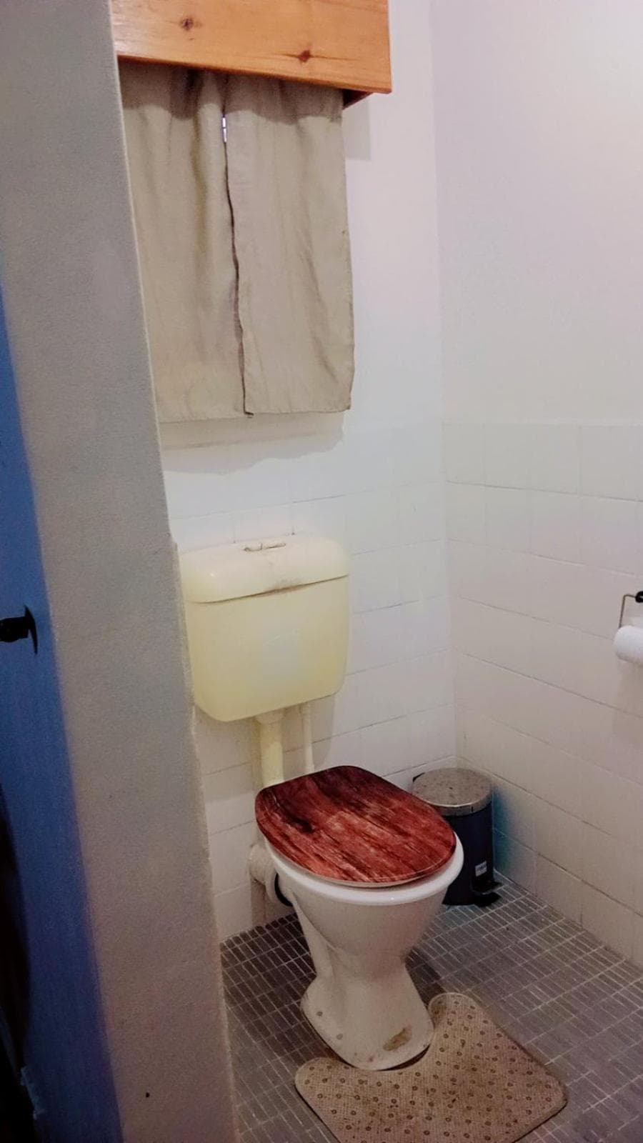 Double Room With Balcony at Singhs Apartment, Gray road lot 19 Matintaar Nadi, Mountain view