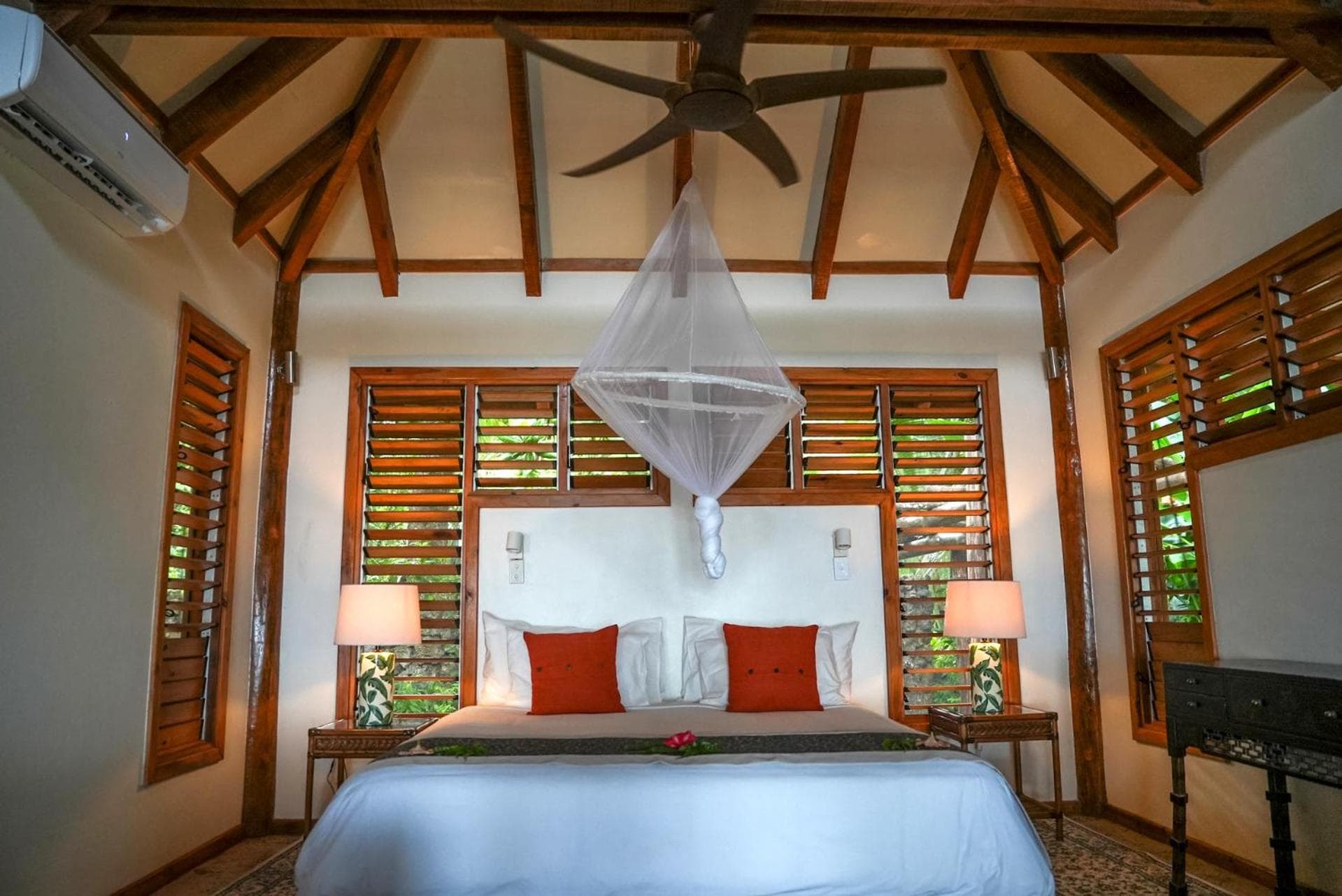 Oceanfront Villa (Garden View Pool) at Savasi Island Resort
