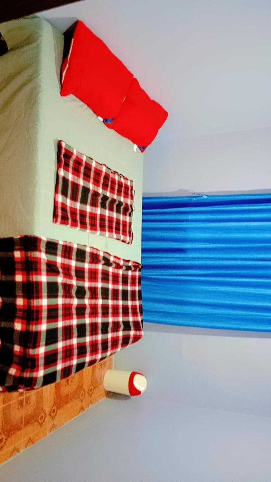 Deluxe Room at Singhs apartment westfield plc lot 36