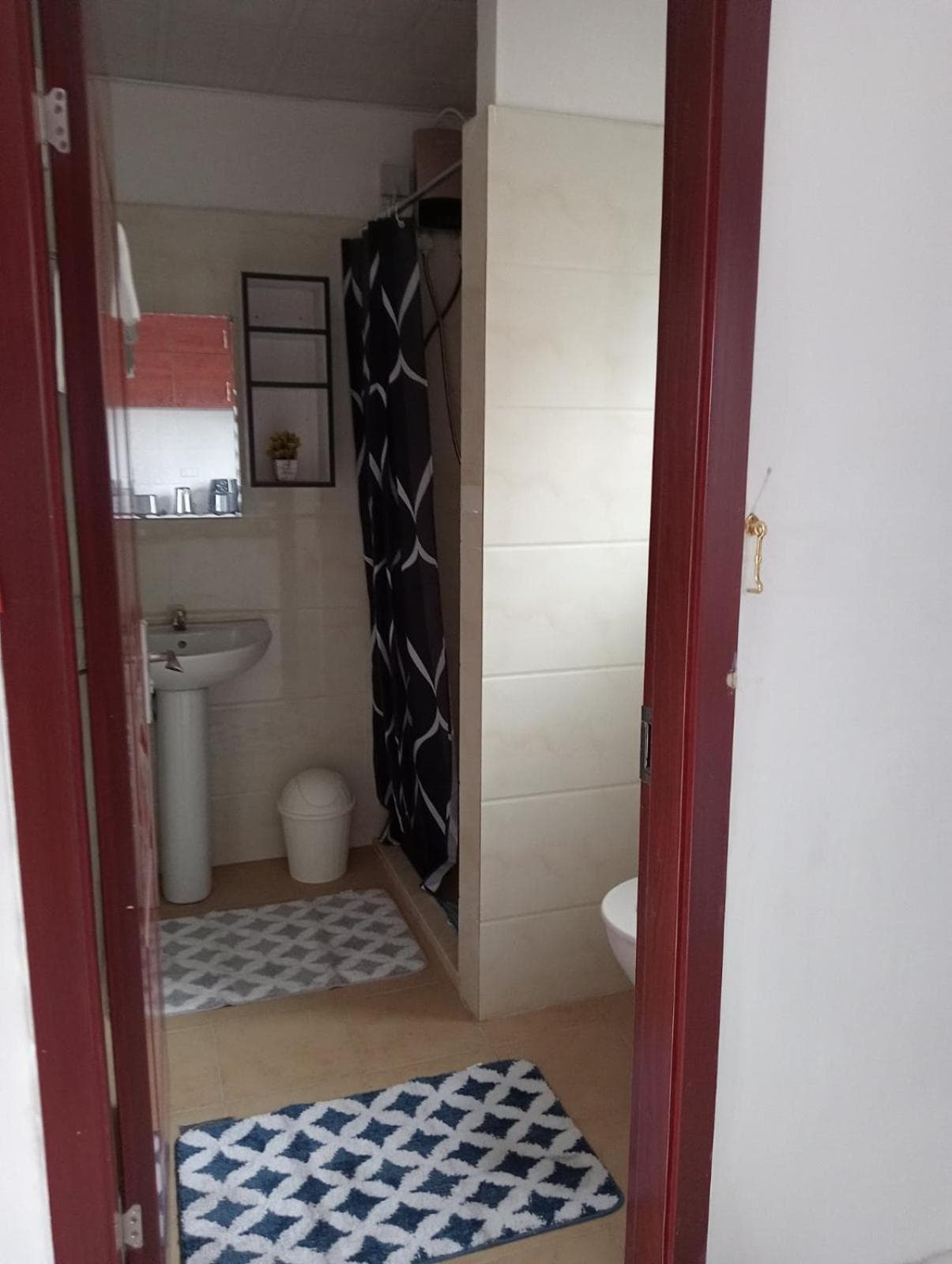 Classic One-Bedroom Apartment With King Bed at Affinity Central Apartments