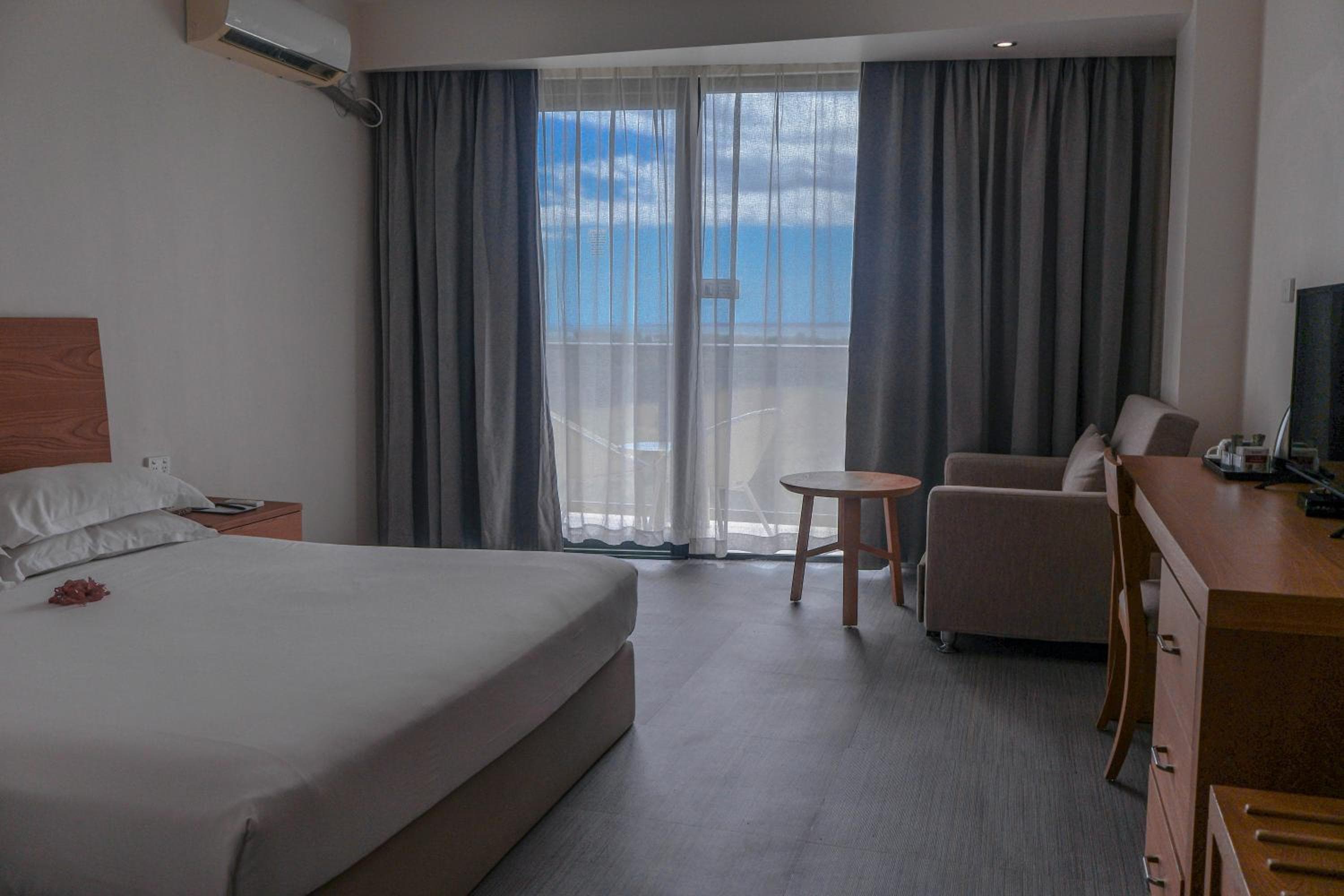 King Room with Sunset View at Nalagi Hotel