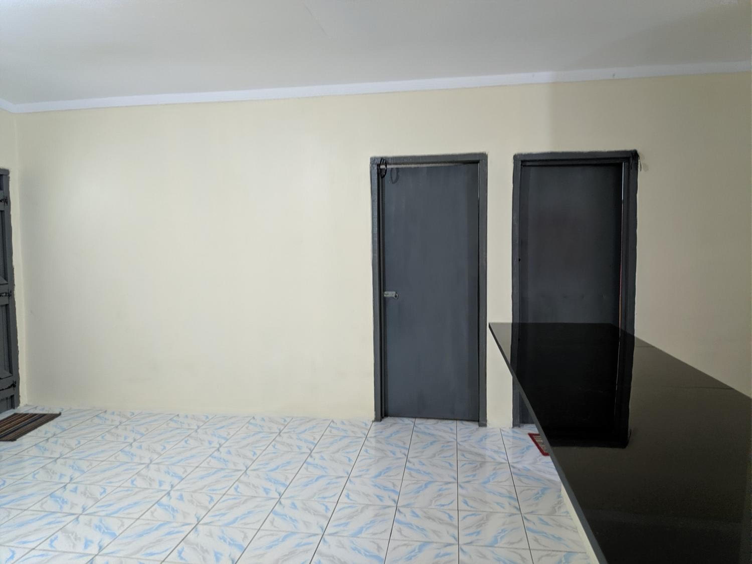 Three-Bedroom House at City Getaway