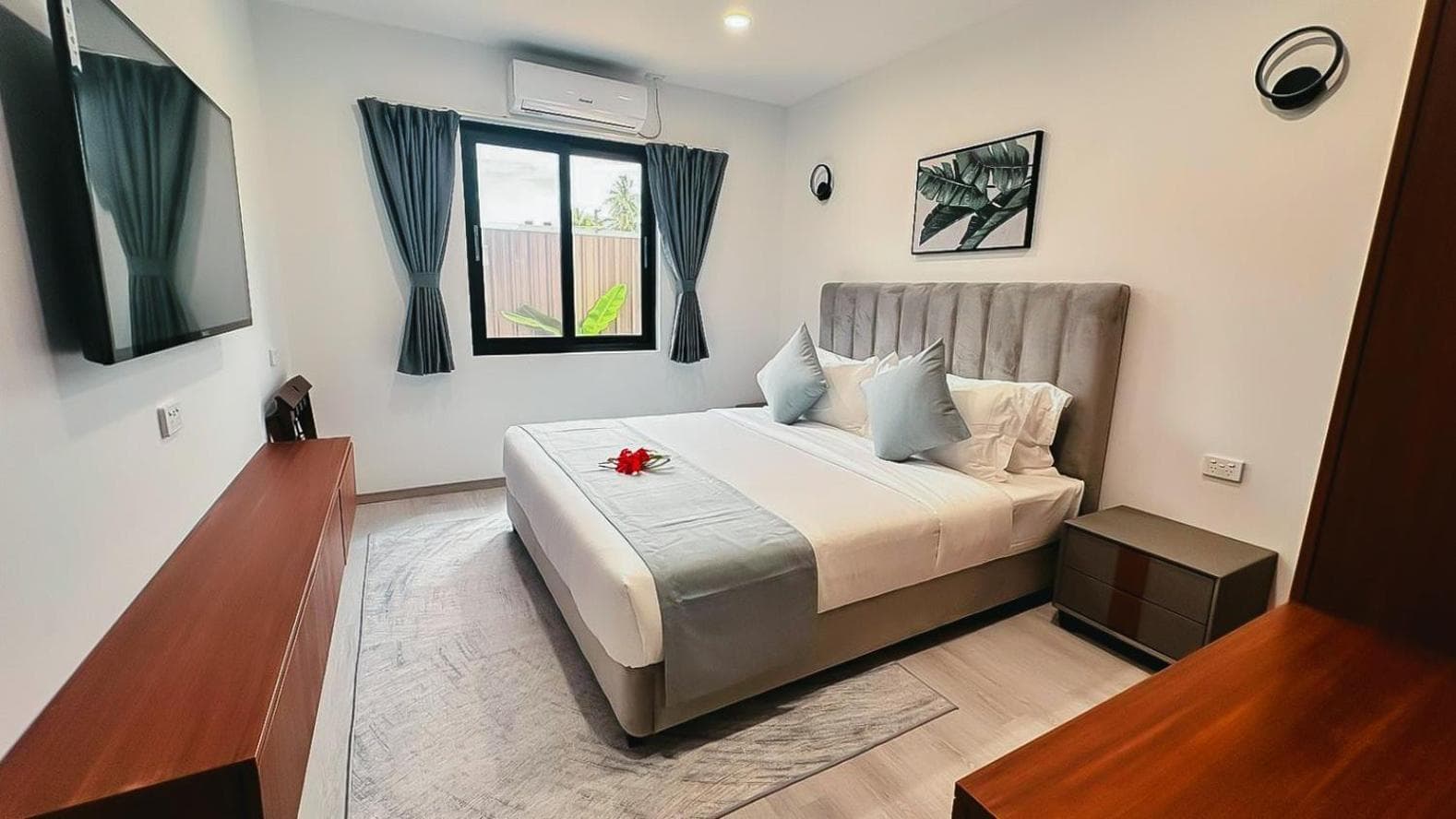 Executive Suite at Hibiscus Suites And Residences
