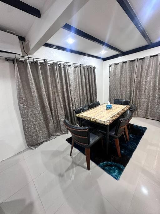 Three-Bedroom Apartment at 3 Bedroom Modern Executive Flat in Namadi Heights