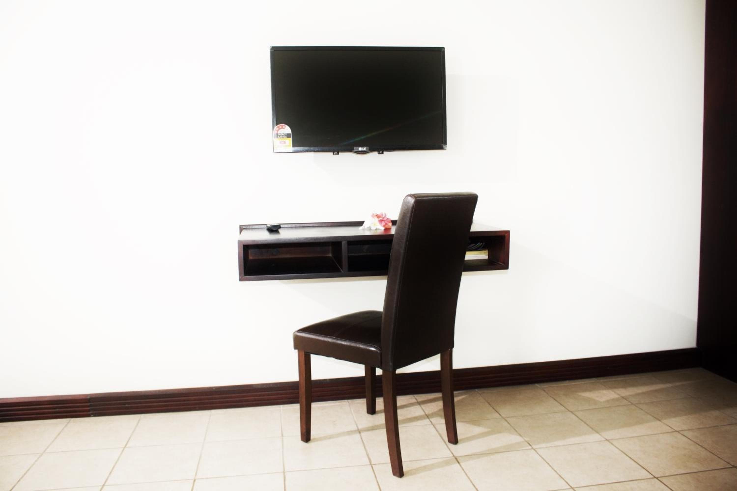 Family Room at Hotel Oasis