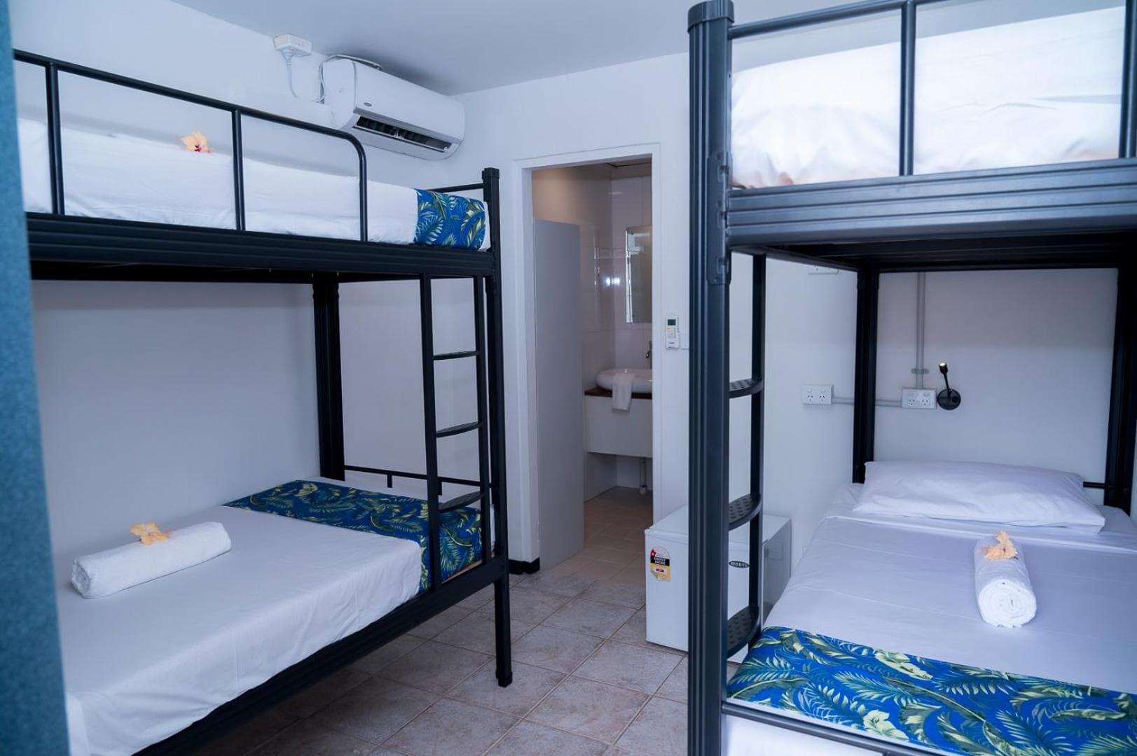 Bed in 4-Bed Mixed Dormitory Room at Sailors Beach Fiji