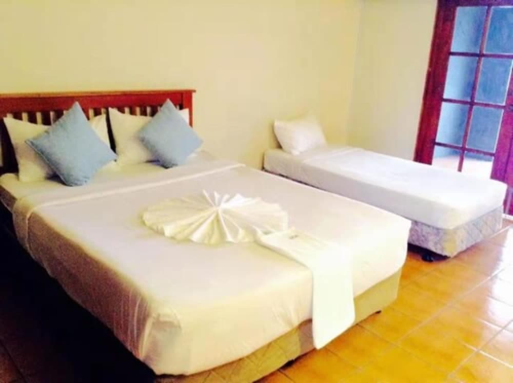 Deluxe Double Room, City and Partial Sea View at Southern Cross Hotel Fiji