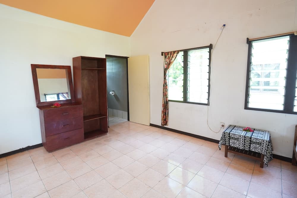 Family Triple Room, Partial Sea View at Safe Landing Eco Lodge