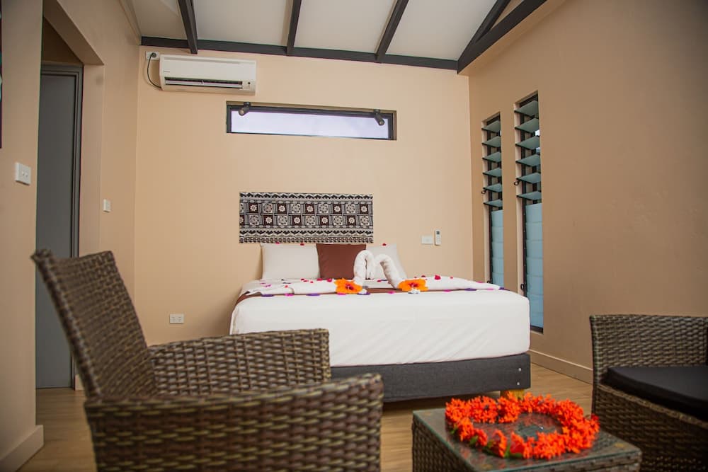 Executive Room With Outdoor Jacuzzi at Seatiki Resort Fiji On the Coast
