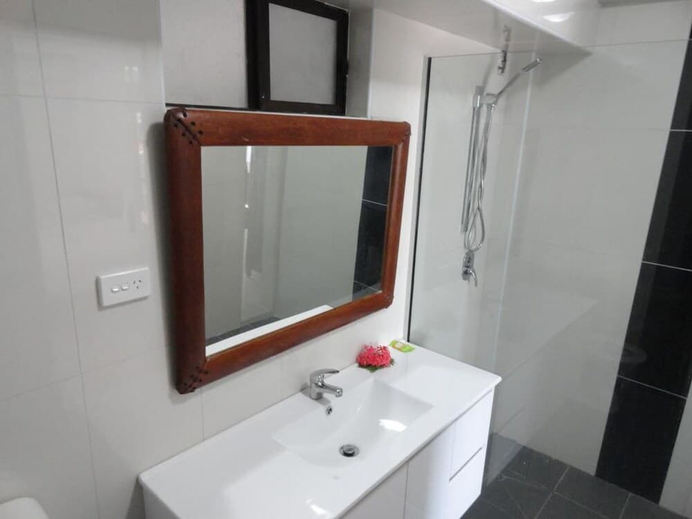 Deluxe Twin Room (Pool View) at Wailoaloa Seascape Hotel