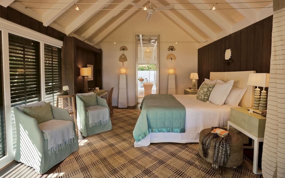 Luxury Bungalow, Ocean View (Bure suite) at Dolphin Island - Private Island