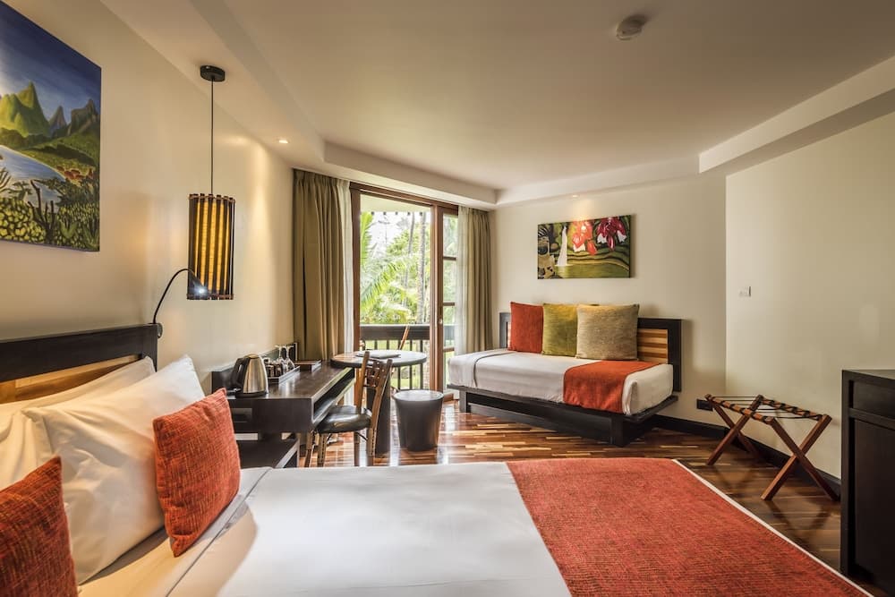 Room, Garden View at Warwick Fiji
