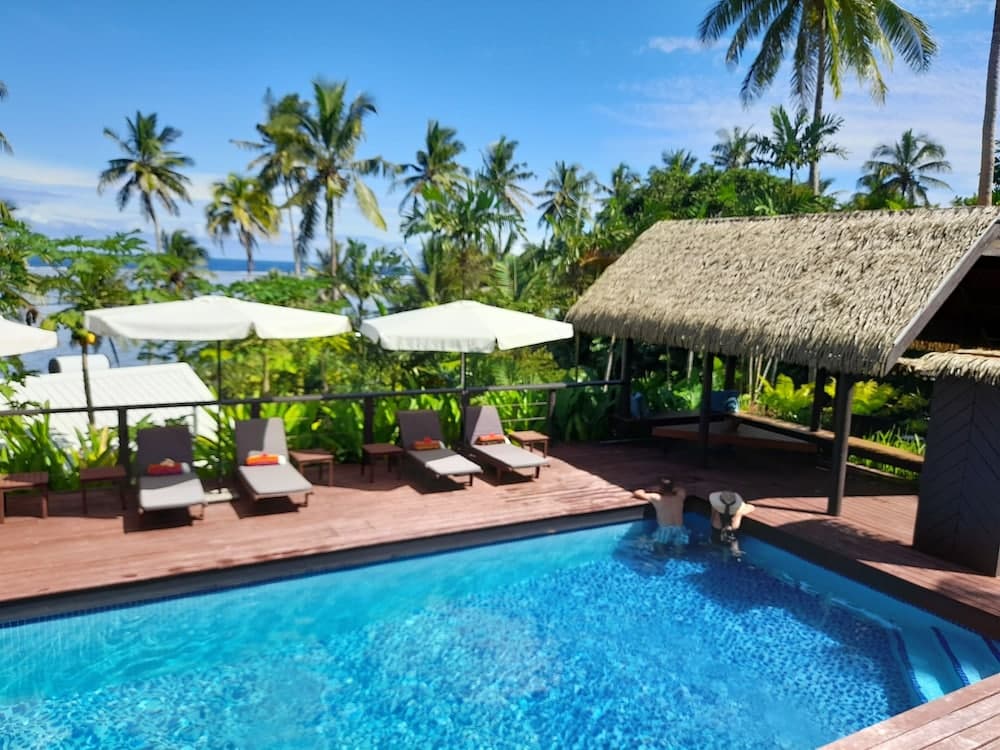 Ocean View Swimming Pool Suite Turtle at Kaila Na Ua Resort