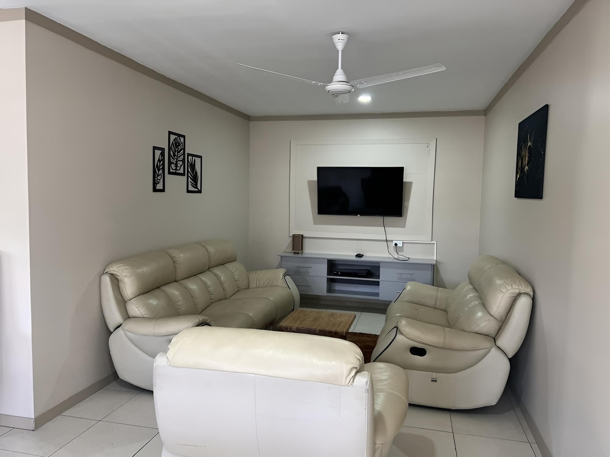 Exclusive Apartment, 3 Bedrooms, Balcony, Garden View at Hotel Bulabard