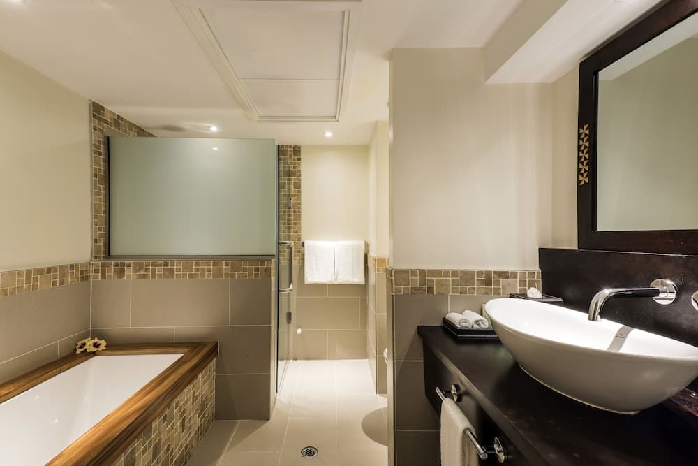 Suite, Ocean View at Warwick Fiji