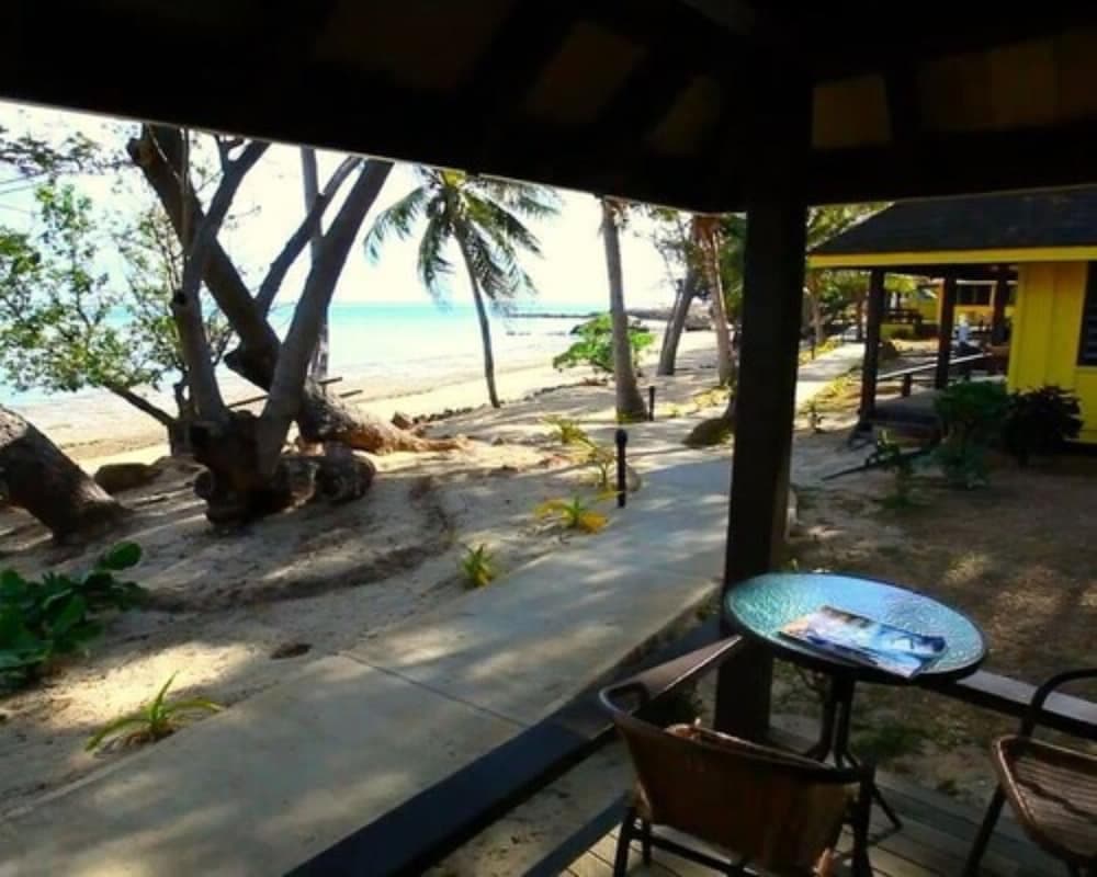 One Bedroom Beachfront Bure at Funky Fish Beach & Surf Resort - Hostel