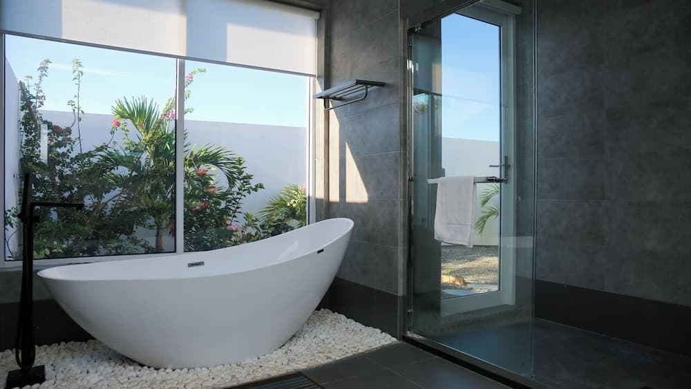 Superior Villa, 6 Bedrooms, Lakeside at Lake Side Deluxe Villa
