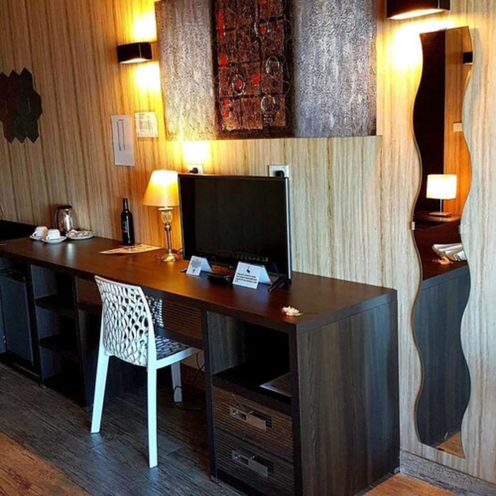 Luxurious Premium Villa at The Crow's Nest Resort