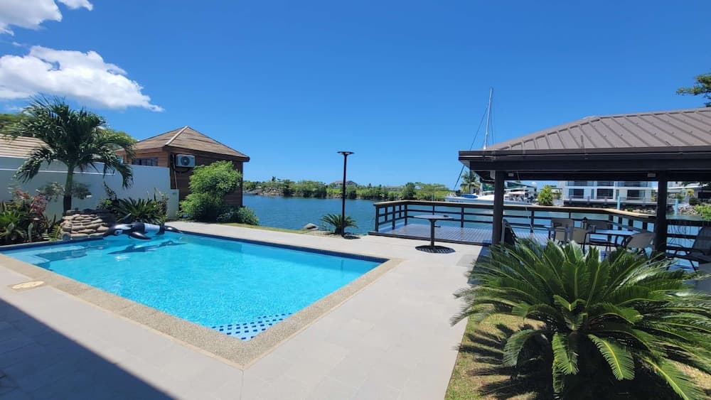 Comfort Apartment, 3 Bedrooms at Gardenia Apartment