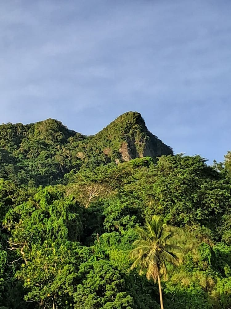 Classic Triple Room, Lanai, Mountain View at Heritage Guest House Levuka