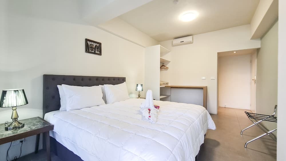 Studio Deluxe Seafront at Seafront Apartment Coral Coast