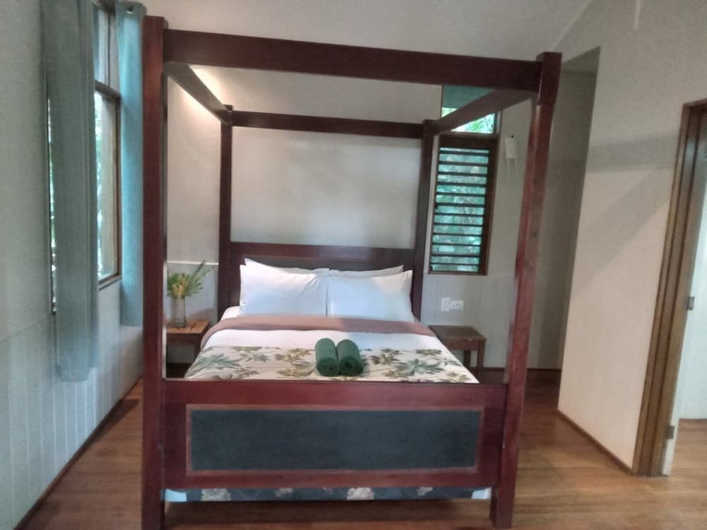 Water View Bure, Air Conditioning, 1q 1 Sofa Bed at Rainforest Eco Lodge